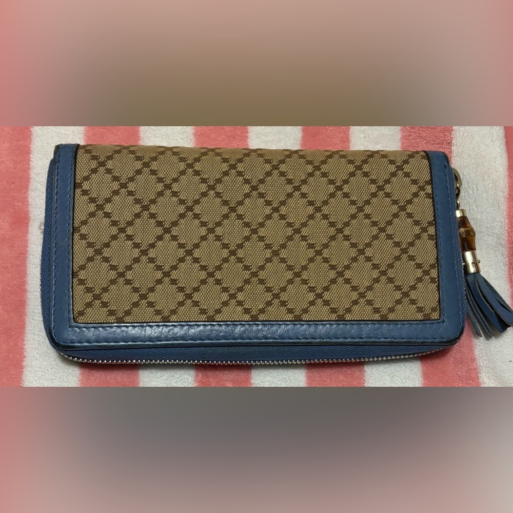 GUCCI LONG ZIPPY WALLET W/BAMBOO TASSEL